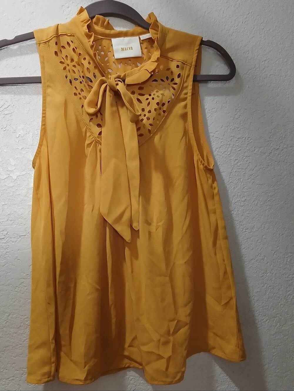 New Maeve size 6p  Mustard Tie-Neck Laser-Cut Sleeveless Camisole